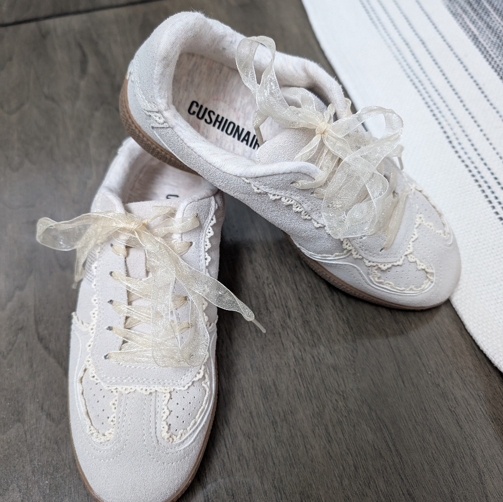 Women's Cream Lace Sneakers
